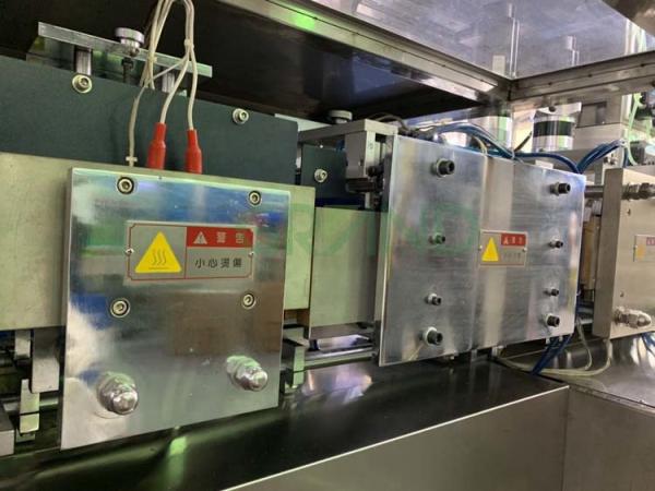 Liquid Essential Oil Bottling Equipment , Pesticide Filling Machine Low Noise