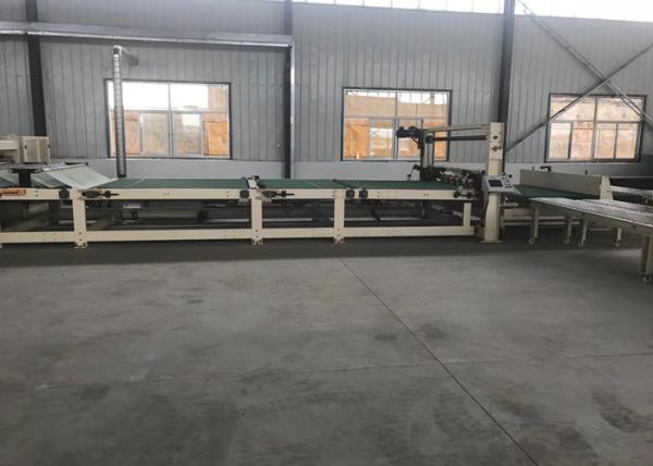 Wide Belt Conveying Automatic Stacking Machine For Corrugated Carton Packaging
