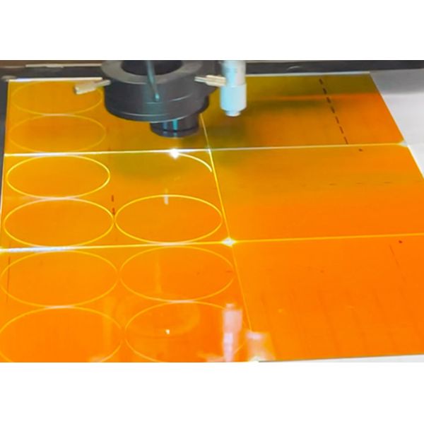 No Burr Single Table Glass Cutting Machine Featuring Adjustable Cutting Speed 0 to 500mm per second Ideal for Glass Fabrication