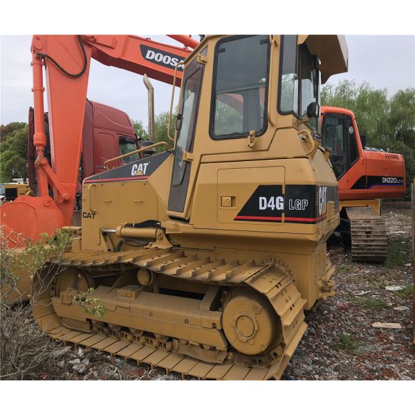 Affordable Cummins Engine Used Bulldozer CAT D4GLGP for Machinery Repair Shops