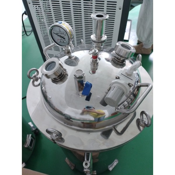 Pilot Softgel Production Softgel Encapsulation Machine with 10,000 capsules/hour Output