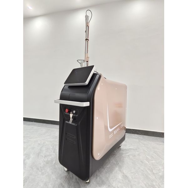 755nm 2700W Омолаживание кожи Nd Yag Лазерная машина для удаления татуировок