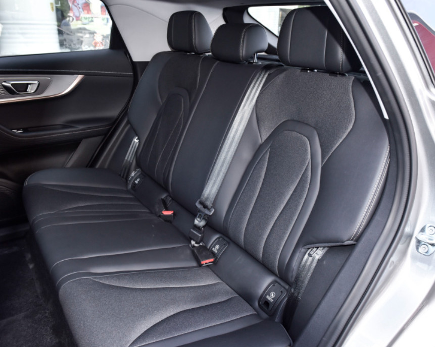 Автомобиль мест SUV двери 5 бензина 1.5T 156HP L4 5 версии Chery Omoda 2022 1.5T CVT