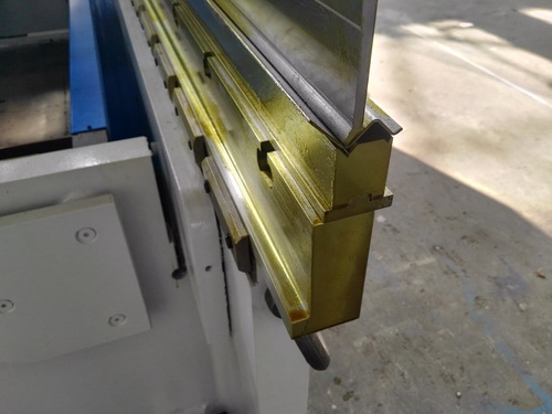 Домодельная подкладка кольцевой матрицы тормоза прессы с Toolings тормоза прессы Amada 835mm длиной