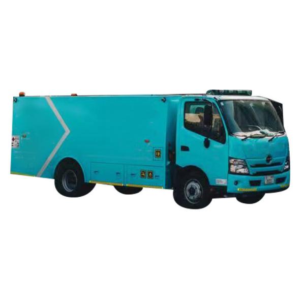 4x2 Drive Wheel Medium Diesel Refueling Tank Truck Manual Transmission With 5000L Tank Volume