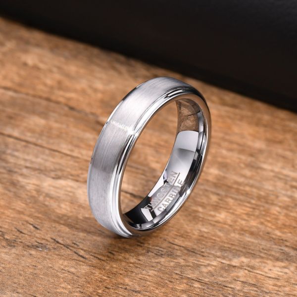 5 mm d'argent/or/noir Carbure de tungstène de base anneau brossé à l'avant-bras Hommes Femmes Fiançailles Promesse alliance