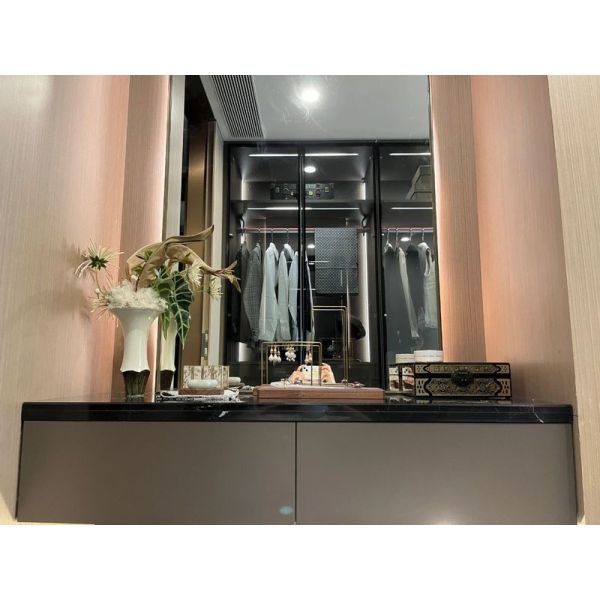 Шкафы для ванной комнаты на заказ Шкафы для гардероба с легкой ласточкой