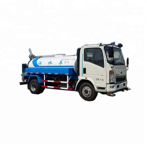 HOWO 5tons Water spray sprinkler tank truck for sale