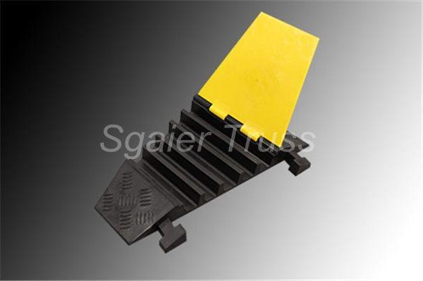 5 Channels Cable Ramp Truss Parts Waterproof For Outdoor Events Yellow Color