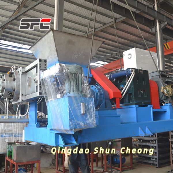 XJ-85 EPDM Rubber Extruder Machine with 85mm Screw Diameter and 62-270 KG/H Capacity for Customizable Rubber Sealing Strips