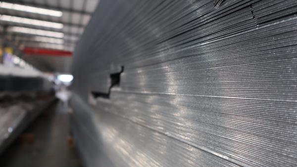 PE PVDF HDP SMP Surface Aluminum Roofing Sheets in Various Models and Custom Colors