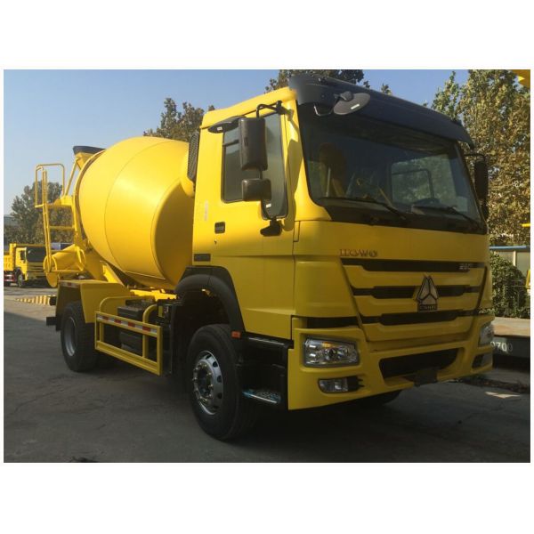 SINOTRUK HOWO TRUCK concrete mixer truck 6X4/8X4 HOWO 371HP EURO