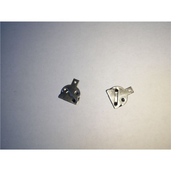 Держатель батареи АА плиты никеля Пресиссиве штемпелюя плиту крышки батареи частей