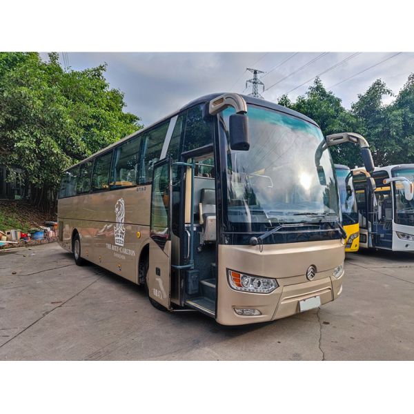 Доступный подержанный транспортный автобус 47 мест Евро 4 Подержанные автомобили Автобус