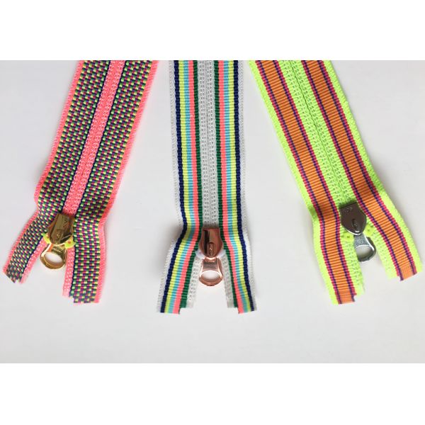 Нейлон катушки европейского рюкзака моды стиля красочный застегивает на молнию с автомобилем - покрытым слайдером замка покрытым