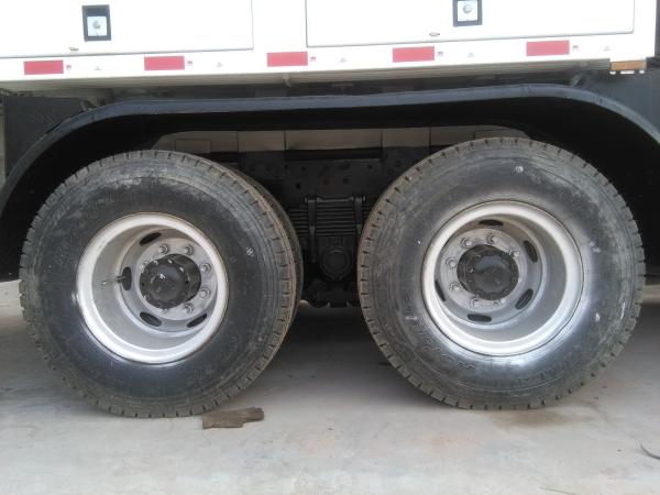 Euro 3 Used Concrete Pump Truck , Mobile Pump Truck Easy Operating