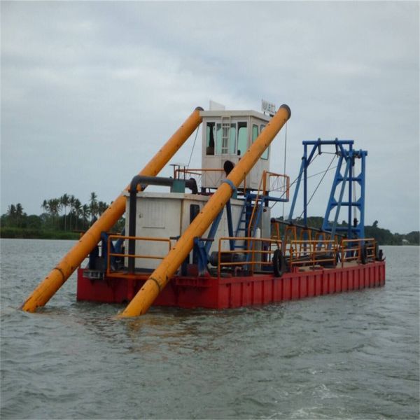 Water Flow 3000m3/H 38m Length Diesel Engine Mud Dredger with ISO Certification