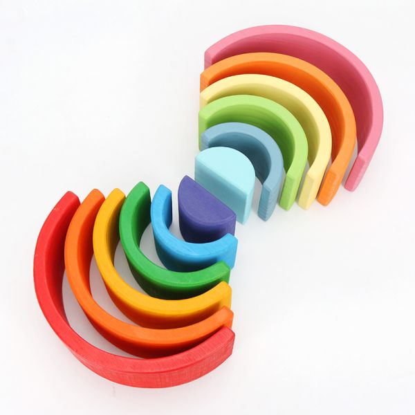 Blocs constitutifs en bois Toy Creative Educational d'arc-en-ciel de Brown 18cm