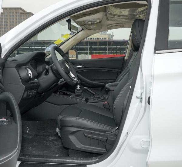 Sièges de luxe manuels SUV de la porte 5 de l'essence 1.5T d'édition de classique de la chanson 2021 de BYD 5