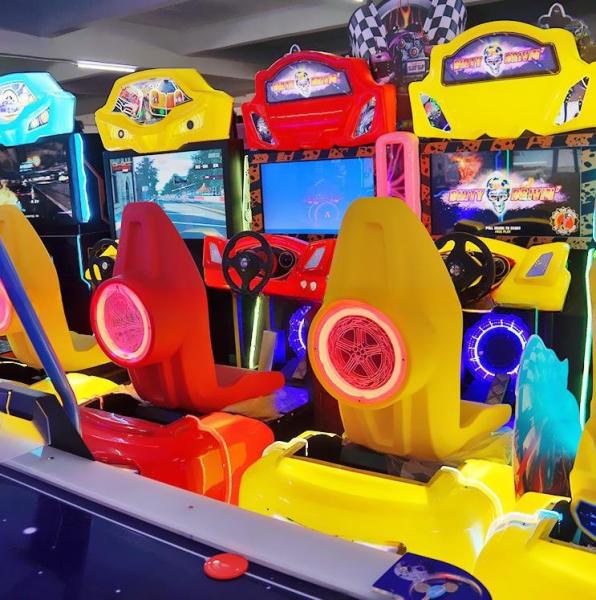 Double Players Car Driving Arcade Machine Luxury For Shopping Mall