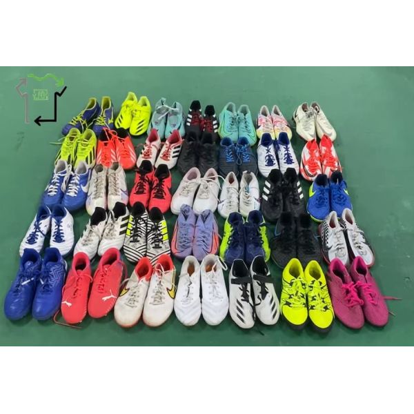 Breathable Mix Size Used Football Shoes Women Second Hand Branded Shoes