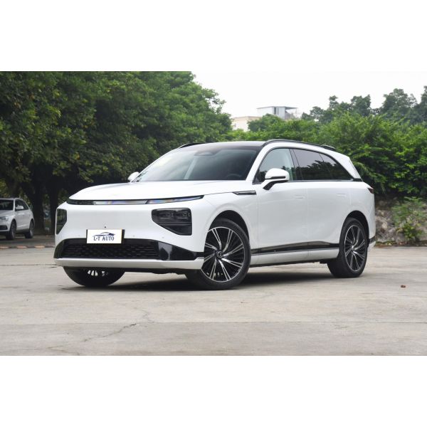 Highly 2023 Xiaopeng G9 Performance EV Car with 702km Range and Max Speed of 200 Km/h