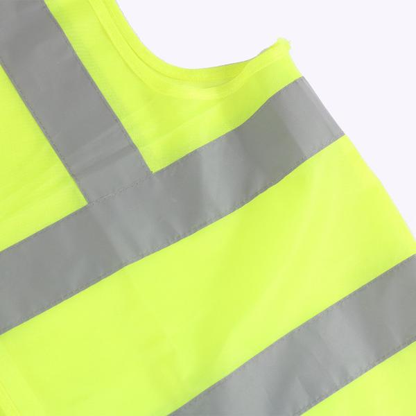 Veste haute visibilité avec poches pour une meilleure visibilité