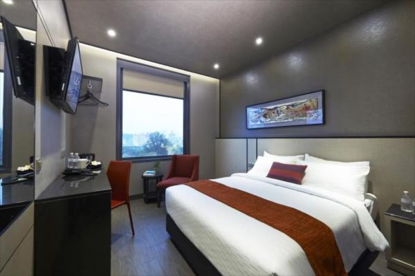 Hotel furniture for sale by melamine laminate board wall panel and bed headboard with TV cabinet tables