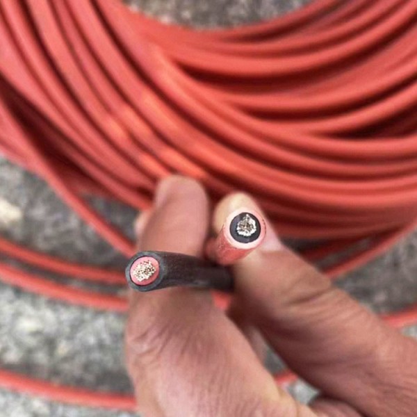 4mm2 6mm2 10mm2 Pv1-F Solar Cable Tinned Copper DC PV Wire 1.5kV For Solar Panel System