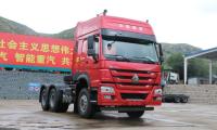 Camion rouge 10 Wheeler Tractor Truck de moteur de Sinotruk Howo 6x4 semi