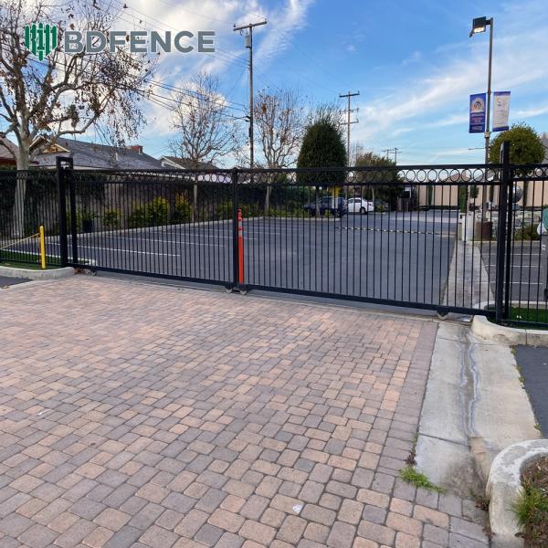 Fire-Retardant Steel Tubular Picket Fence Safety Certified