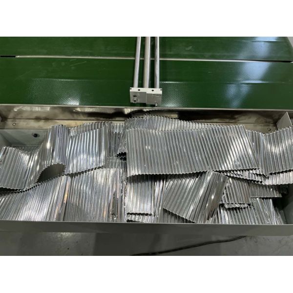 Precision-crafted and High-performance Partitioned Filter Aluminum Foil Full-auto Pleating Machinery for Industrial Filter