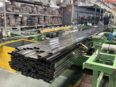 Natural Silver Stainless Steel Threaded Pipe 150mm Corrosion Resistant