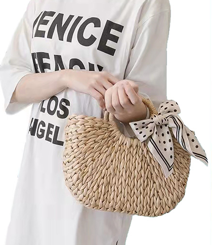 Round Wrist Beach Woven Bag , Handmade Crochet Handbags Corn Skin Material ODM