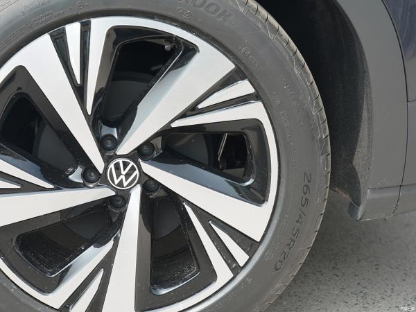 Direção esquerda ID6 Long Endurance PRO SUV com certificação HACCP