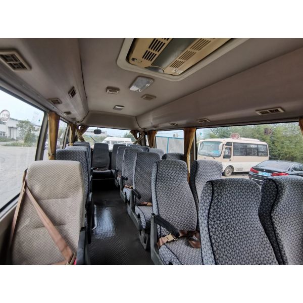 Second Hand Higer Coaster Bus KLQ6702 SOFIM Diesel Engine 95kw 23-29seats
