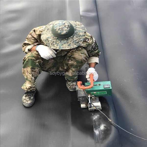 Глянцевая поверхность HDPE Geomembrane Liners 100% девственный HDPE для вылупления рыб на открытом воздухе