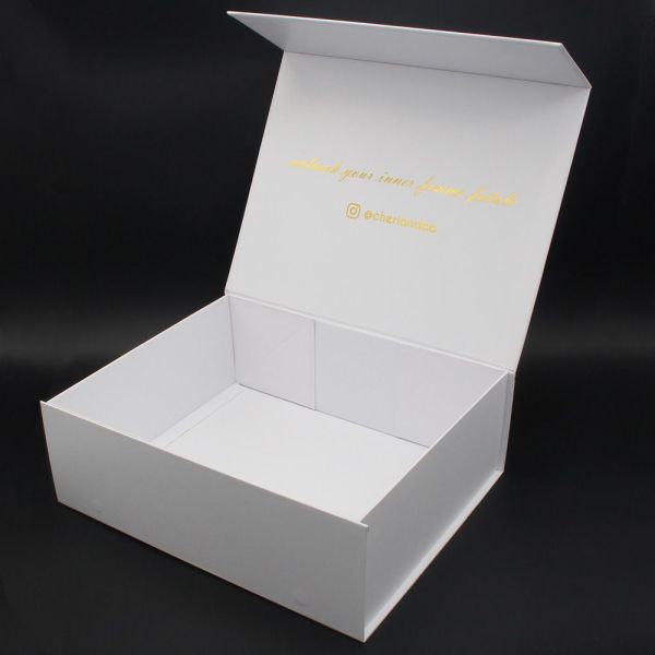 Custom Magnetic Closure White Cardboard Gift Box For Mother's Day Valentine's Day