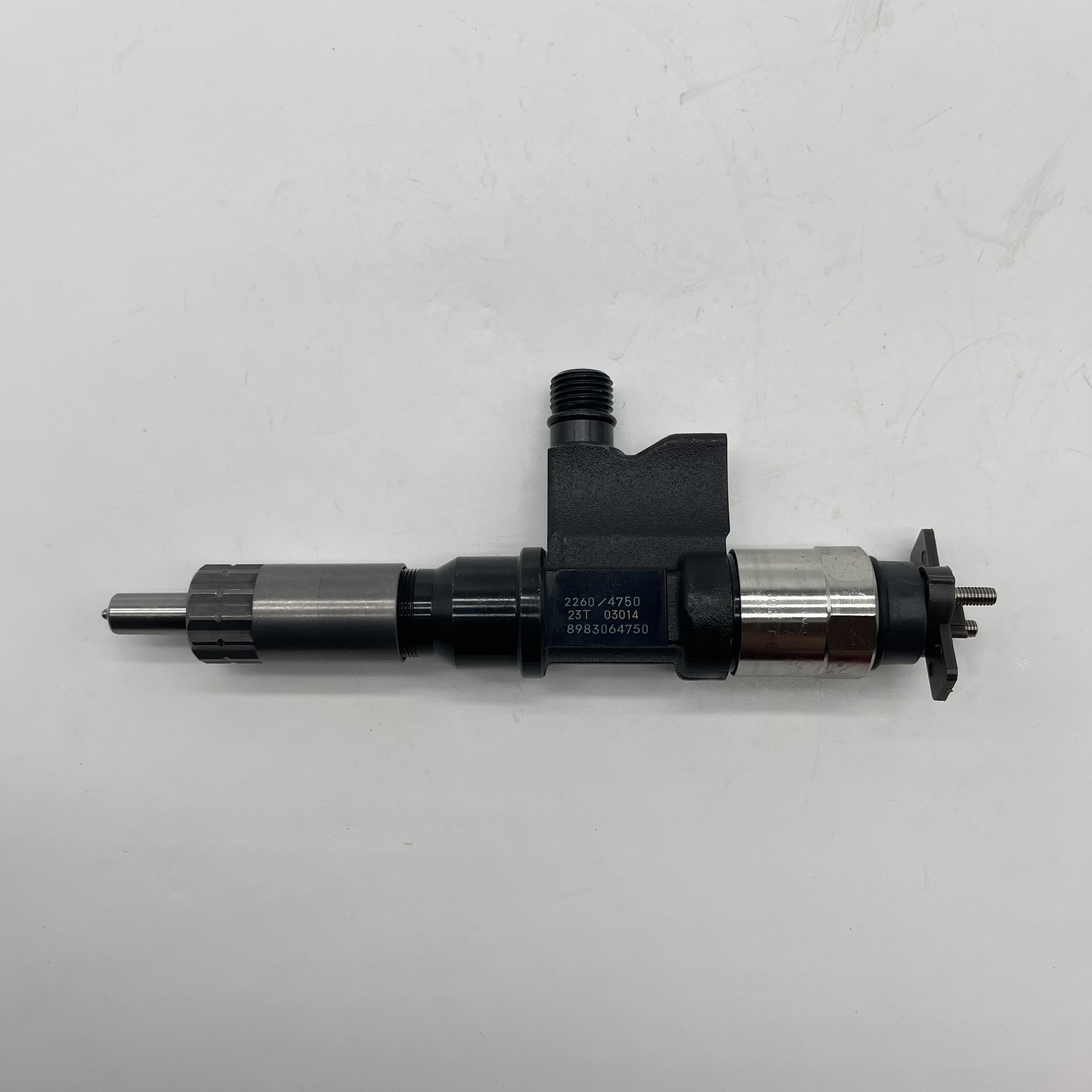 295050-3750 Common Rail Diesel Fuel Injector for Selected Isuzu Engine Applications