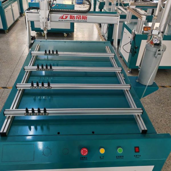 LED Batten Light Automatic Glue Dispenser 3 Axis CNC Glue Dispenser 50Hz - 60Hz