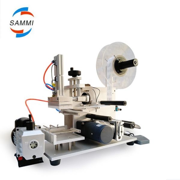 Hot Selling Electric Flat Bottle Labeling Machine Low Cost Professional Square Bottle Sticker High Accuracy Labeling Machine