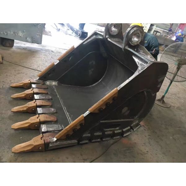 Heavy Duty Rock Bucket Mining Construction Buckets Customized OEM Quarry Machinery for 30-35T Excavator