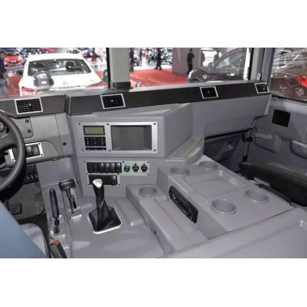 Агильная амфибийная военная бронированная машина радиус поворота 750 мм Высота препятствия 380 мм