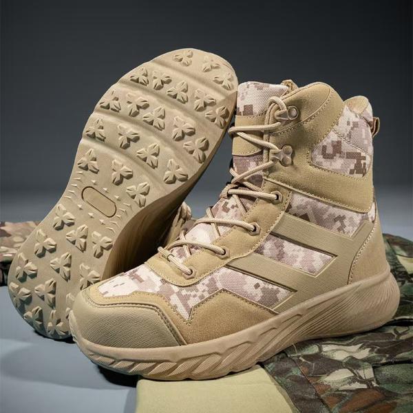 Des bottes de randonnée tactiques, résistantes au glissement, et des bottes de sauvetage.