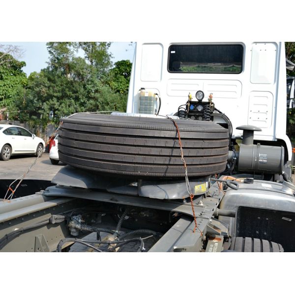 Принц Трактор Тележка 6X4 Euro2 336HP 25Tons ZZ4251N3241W SINOTRUK золотистый