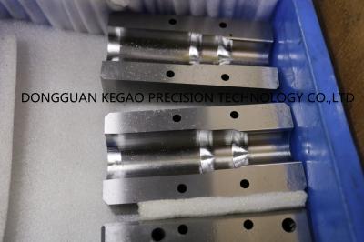 Peças da modelação por injeção do metal SKD61, peças de metal do Cnc do Oem 53HRC
