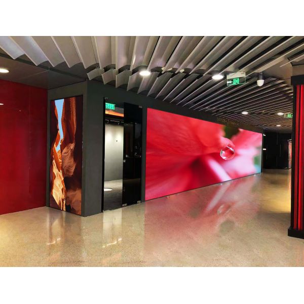 Indoor Digital Board SMD1212 Pixel Pitch 1.66mm LED Wall Screen with 3840Hz/s Refresh Rate