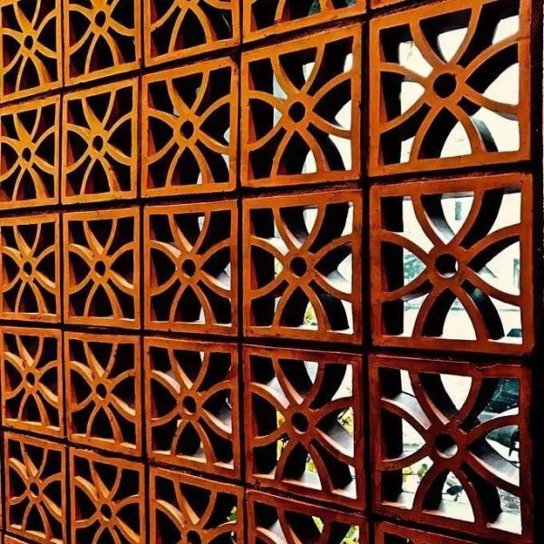 800 Centigrade Heat Insulation Hollow Perforated Clay Bricks For Garden Wall Decorative Construction
