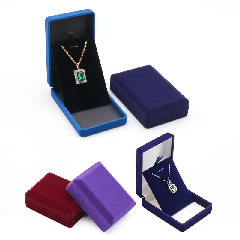 Elegant Velvet Necklace And Earring Box With Stylish Design And Custom Colors