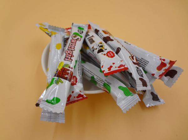 Fashional classificou doces em borracha do leite do fruto/doces macios Rich In Milk Chocolate Flavor